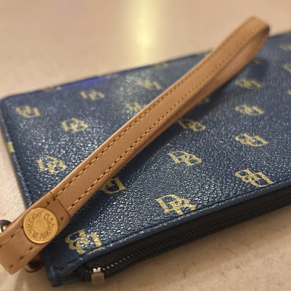 Dooney & Bourke Navy and Tan Key Holder